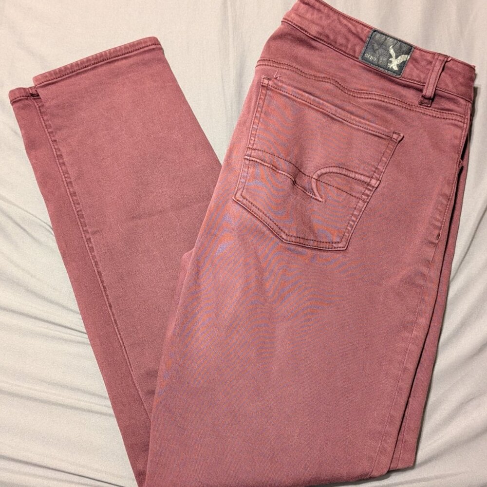 Size 14 - Regular - American Eagle - Hi-Rise Jegging